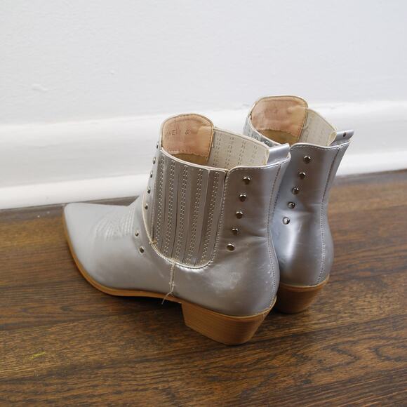 Cape Robbin "Dove" Silver Metallic Cowgirl Cowboy Western Pointed Festival Boot - Picture 8 of 8